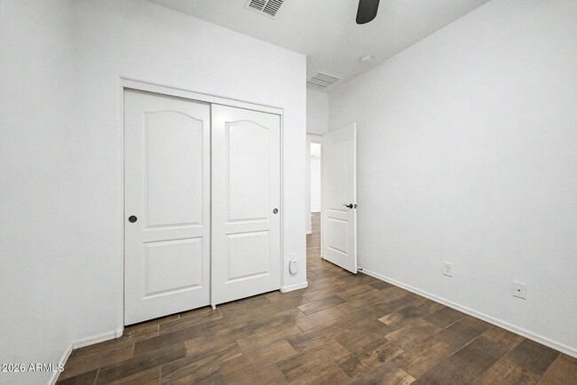 Building Photo - 2694 E Runaway Bay Pl