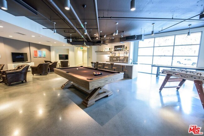 Building Photo - 12760 Millennium Dr