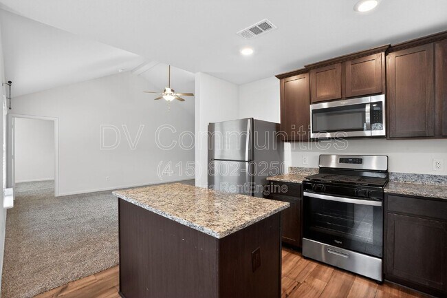 Building Photo - 512 Albert Anthony St