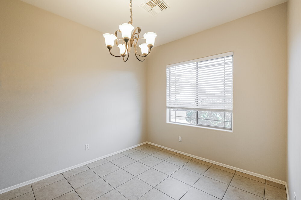 Building Photo - 11722 W Lincoln St