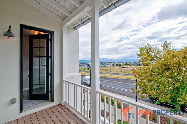 Building Photo - 5348 W South Jordan Pky