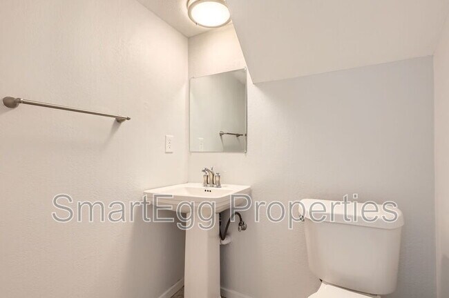 Building Photo - 11426 Bristle Oak Trail