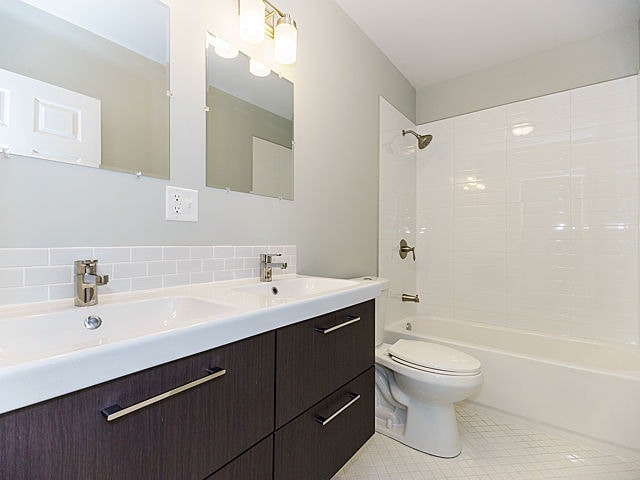 Building Photo - 1914 W 21st Plz