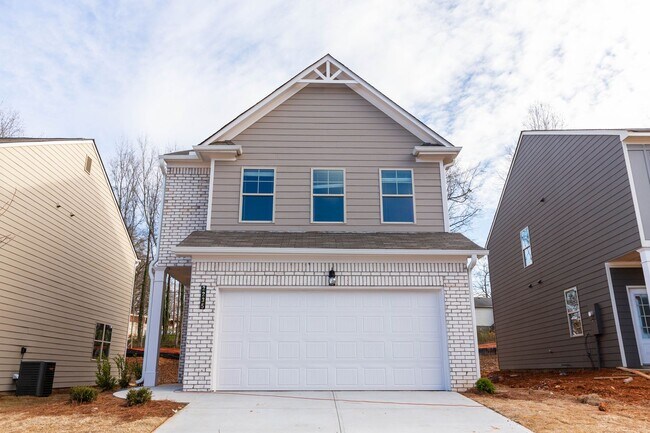 Primary Photo - 4 Bed 2.5 Bath home in Gainesville! Retrea...