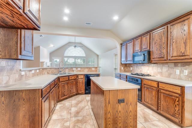 Building Photo - 6723 Lee Meadow Dr