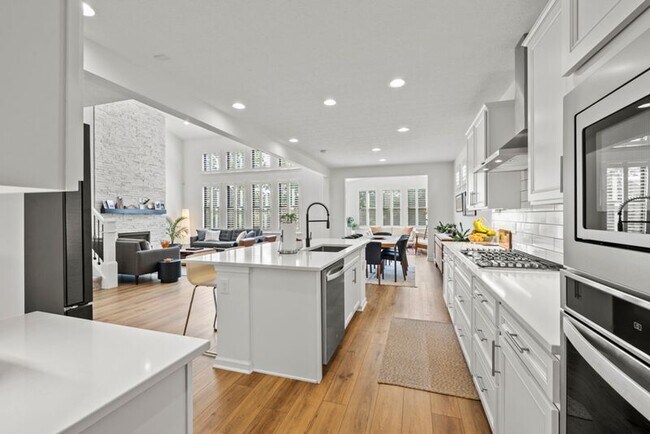 Building Photo - 8190 Smiths Cir