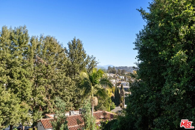 Building Photo - 2901 Angus St