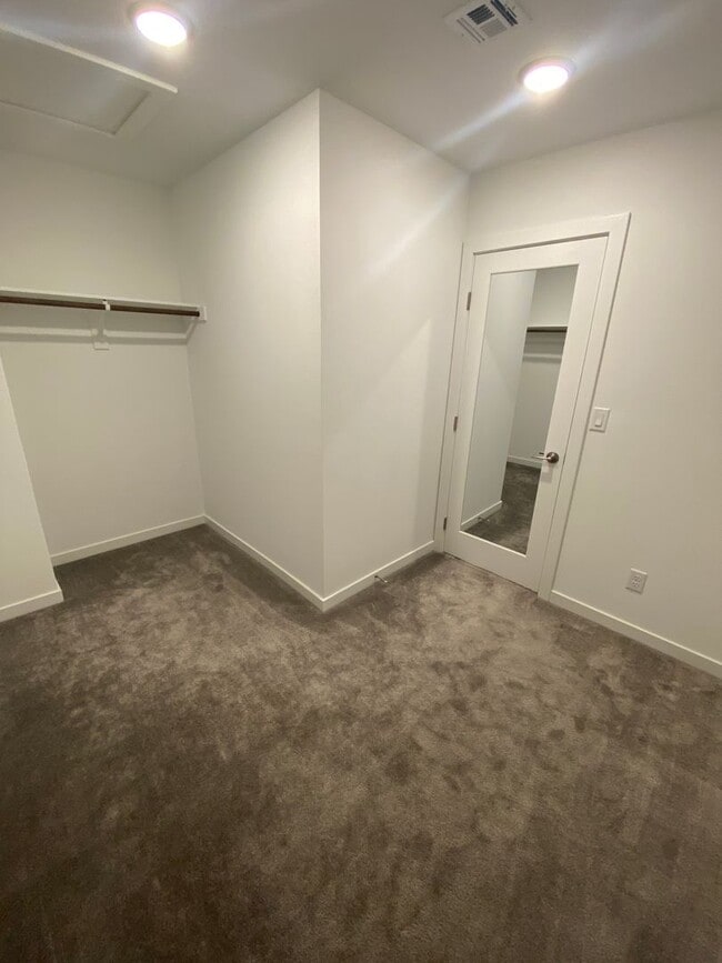 Building Photo - AMERICANA Property Mgmt - New Modern 3 beds - 2 story Townhouse in Inspirada