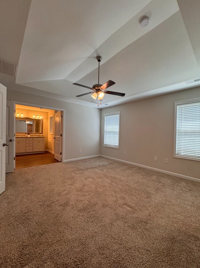 Building Photo - 320 Alameda Ln