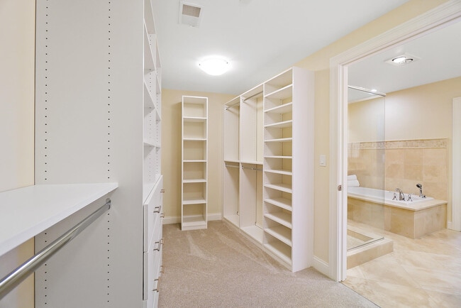 Building Photo - 1 Roebling Wy