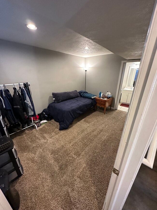 Building Photo - 776 E Scott Ave