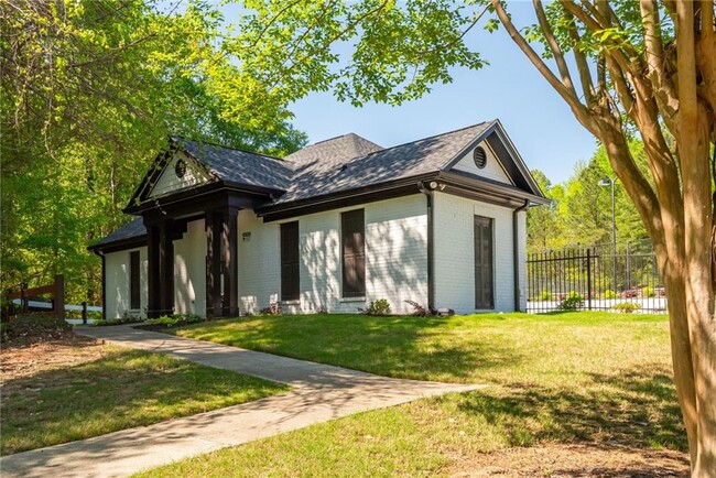 Building Photo - 4735 Longcourt Dr