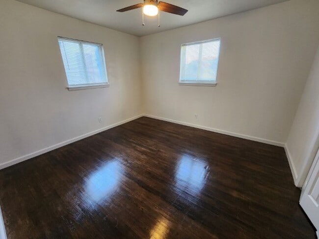 Building Photo - 1715 Doctor M.L.K. Jr Dr