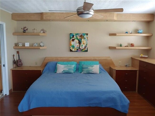 Building Photo - 401 Briny Ave