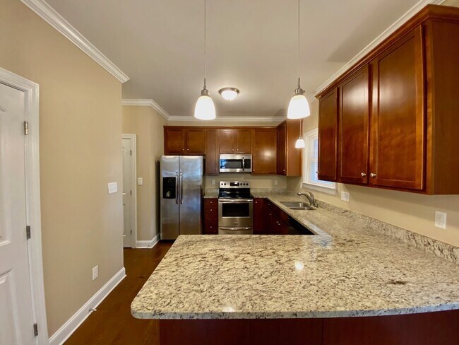 Building Photo - 2024 Jersey Ave