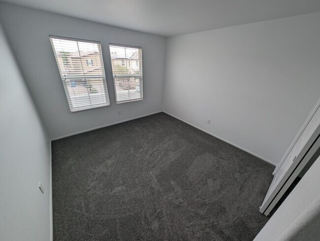 Building Photo - 10282 Massachusetts Ln