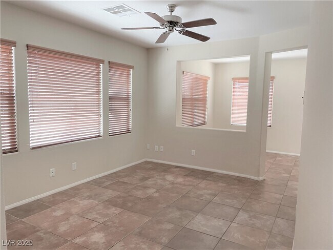 Building Photo - 12065 Hathaway Pines Dr