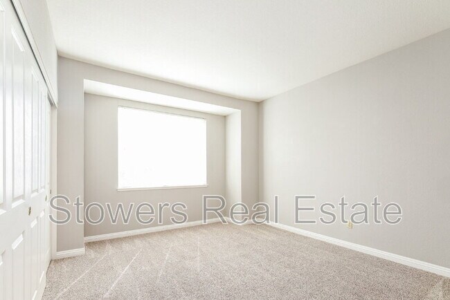 Building Photo - 37 Mountain Valley Pl