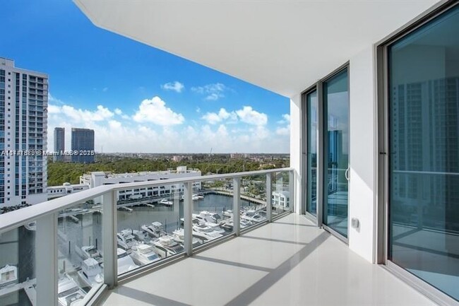 Building Photo - 17301 Biscayne Blvd