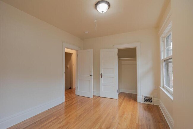 Building Photo - 1207 Clayton St