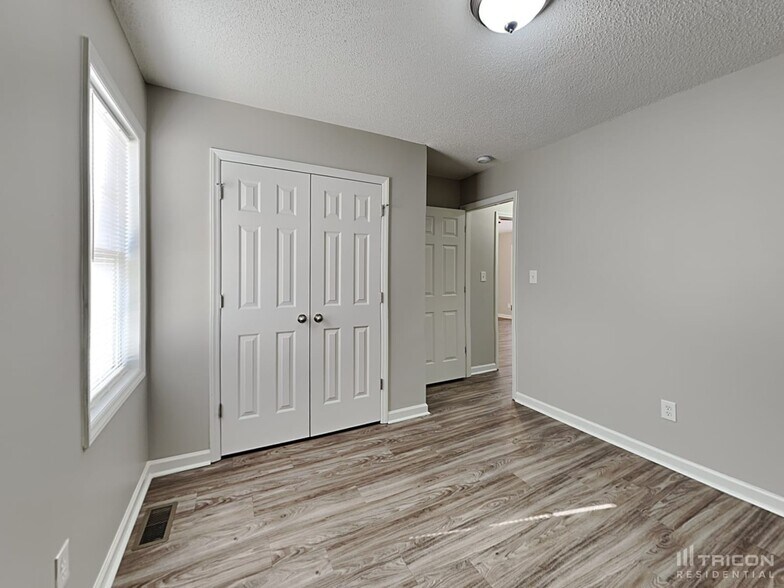 Building Photo - 1203 Delham Rd