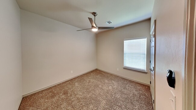 Building Photo - 9416 NW 91st Circle
