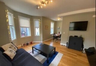 Building Photo - 17 Ashley St