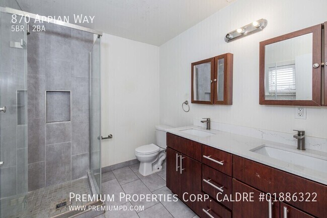 Building Photo - 870 Appian Way