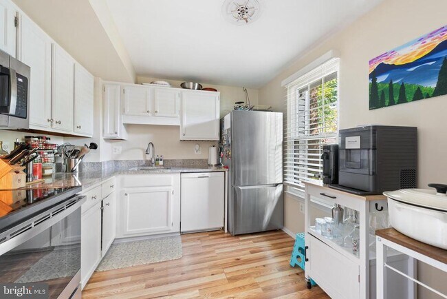 Building Photo - 15 Dulany Ct