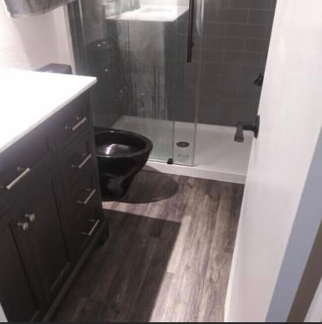 Building Photo - 650 W Blue Lake Ter