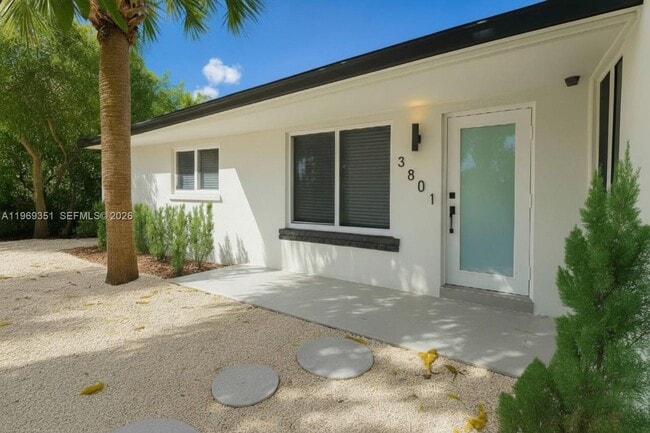 Building Photo - 3801 NE 16th Terrace