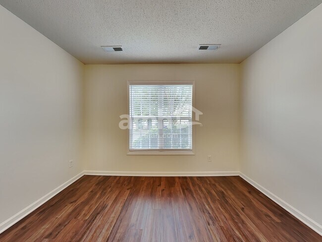 Building Photo - 181 Tudor Downs Rd