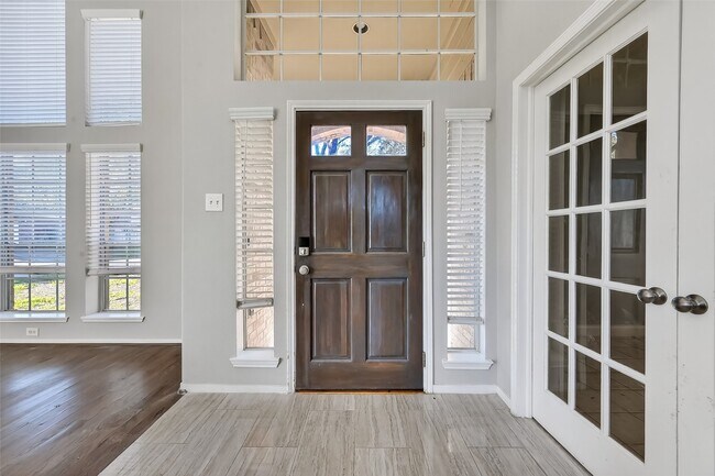 Building Photo - 17711 Shelby Oaks Cir