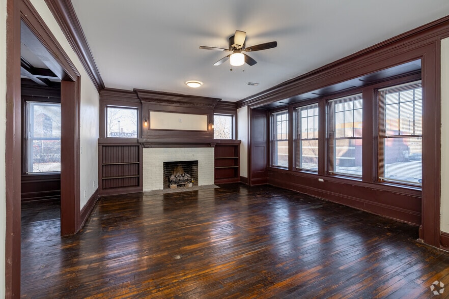 3BR, 2.5BA - 1,500SF - Living Room - The Proy Apartments
