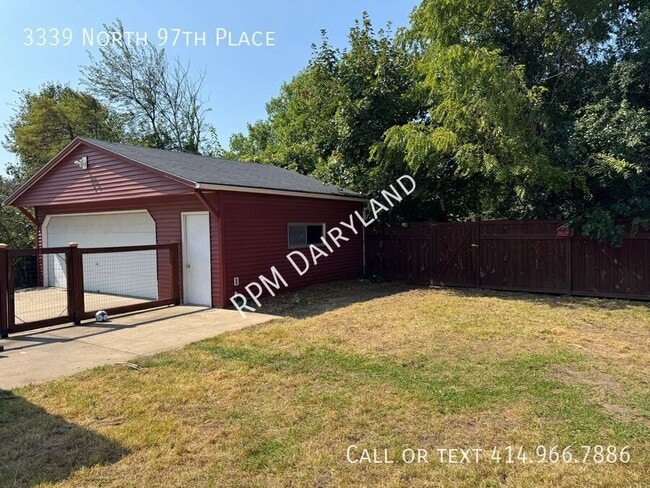 Building Photo - 3339 N 97th Pl
