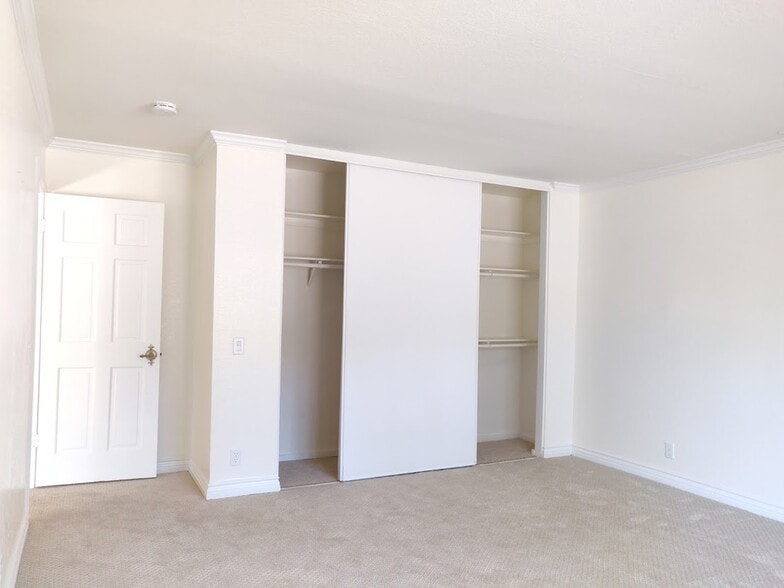 Building Photo - 17381 Canyon Heights Dr