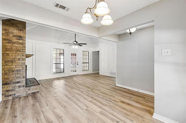 Building Photo - 703 Stoneybrook Dr