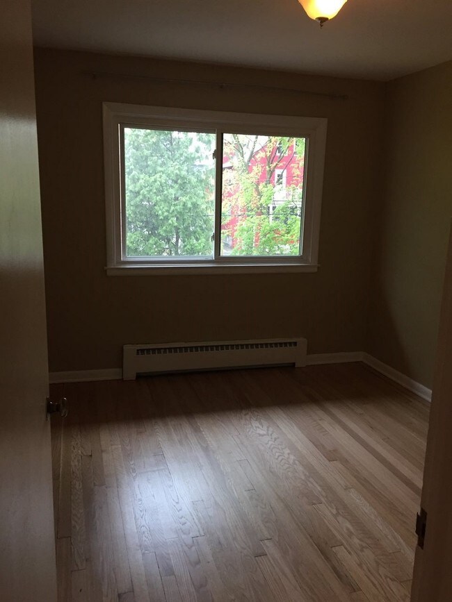 Building Photo - 110 N Blair St