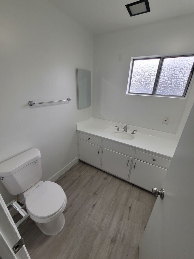 Building Photo - 1026 Arlington Ave