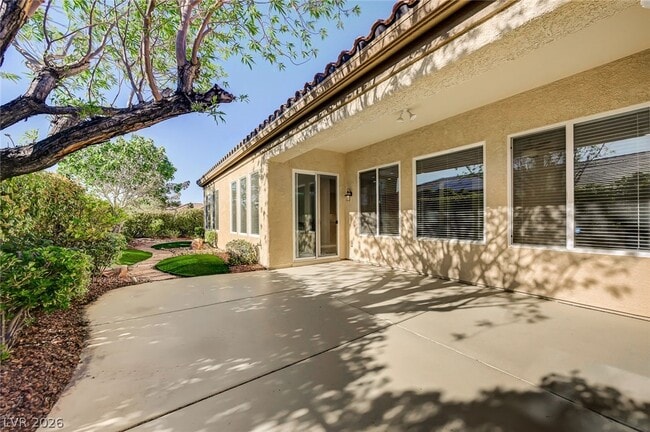 Building Photo - 2357 Wisconsin Dells Dr