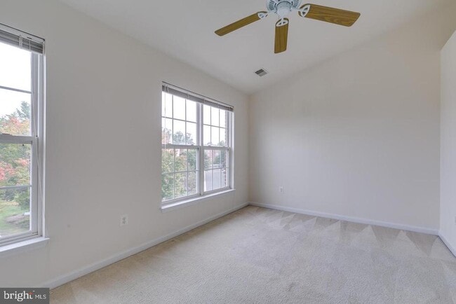 Building Photo - 13129 Park Crescent Cir
