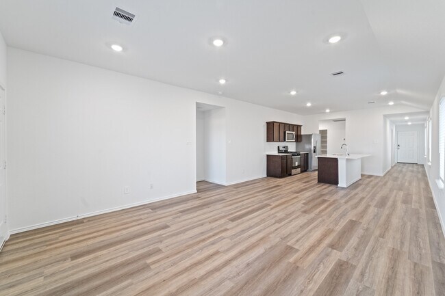 Building Photo - 1011 Vilana Rdg Ln