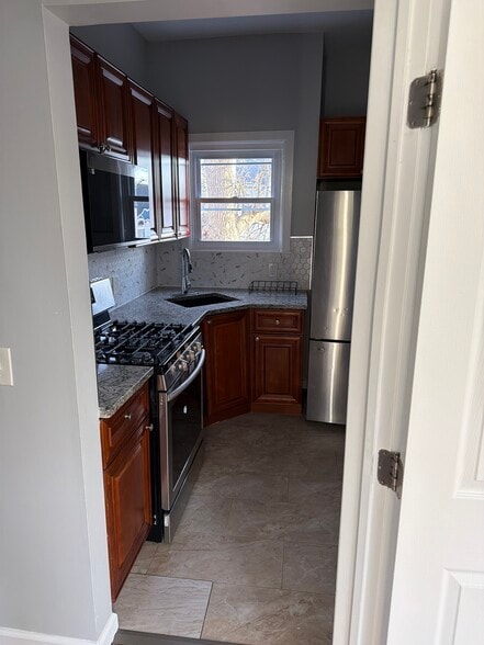 kitchen - 230 N Maple Ave
