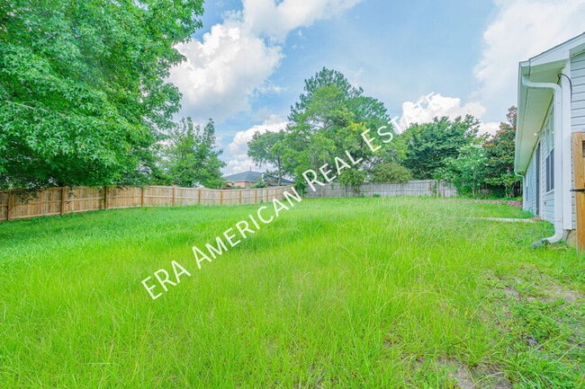 Building Photo - 222 Westview Dr