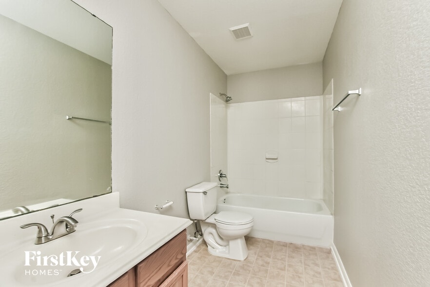 Building Photo - 339 Remington Harbor Ct