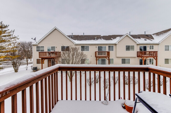 Building Photo - 2913 Saganashkee Ln