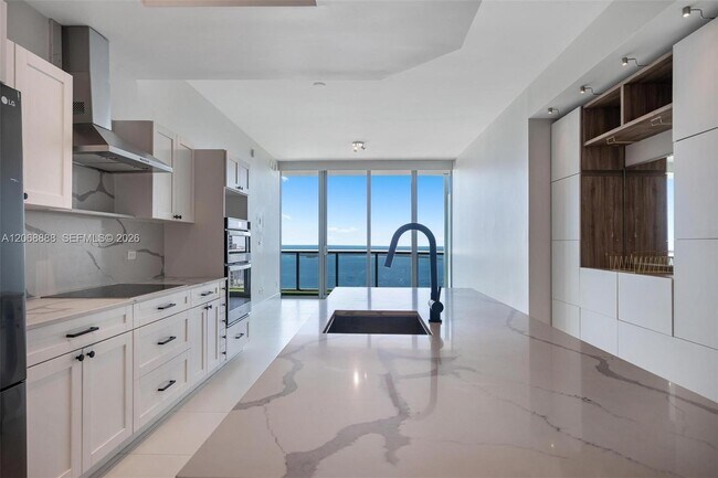 Building Photo - 888 Biscayne Blvd