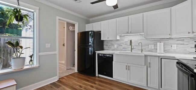 Building Photo - 252 Howle Ave