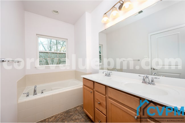 Building Photo - 7622 Timbercross Ln
