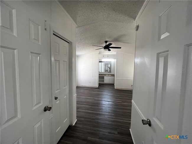 Building Photo - 1405 Harris Hill Rd